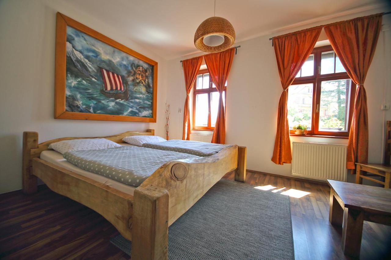 U Matyase Hotel Stod Eksteriør billede