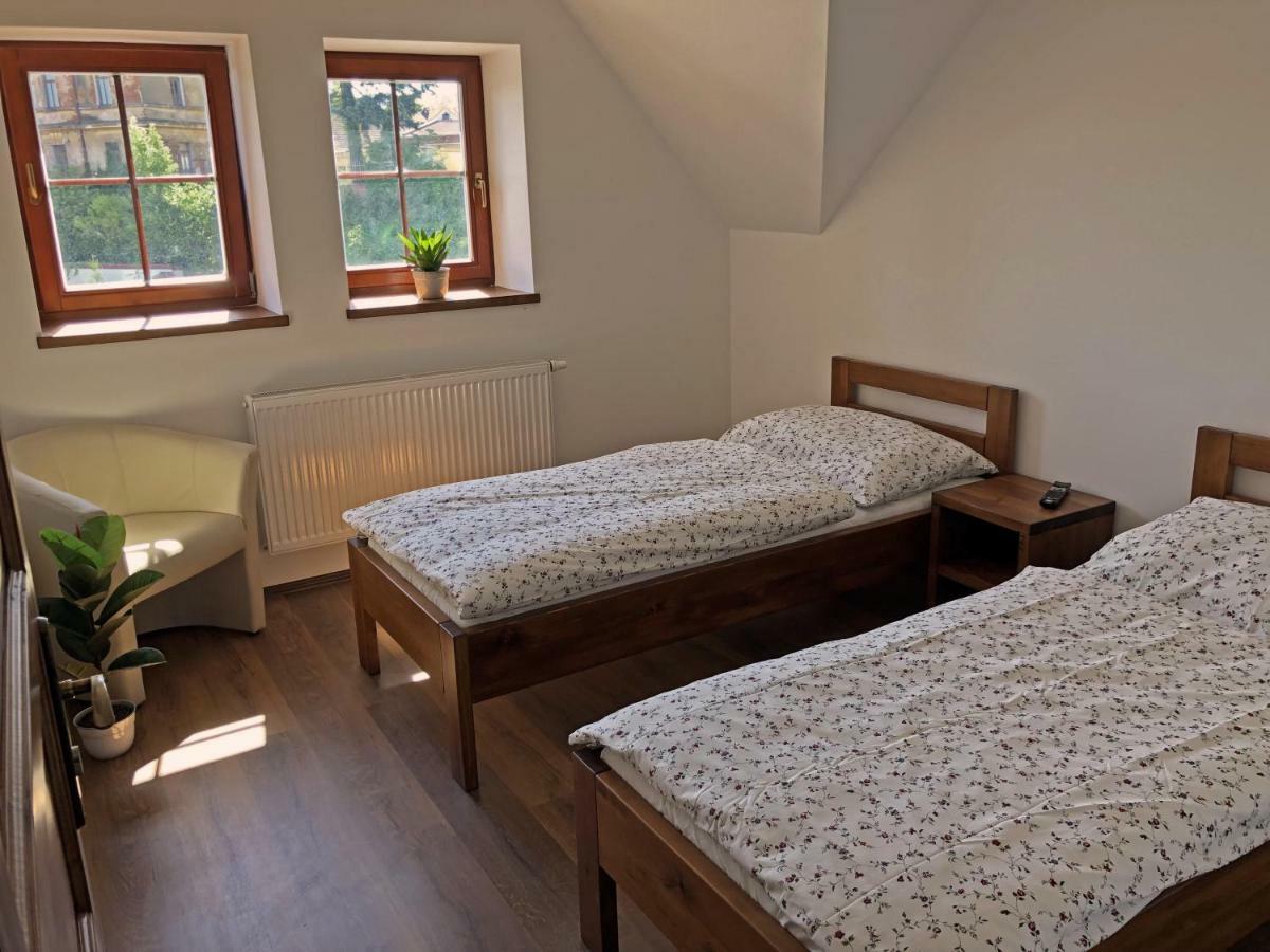 U Matyase Hotel Stod Eksteriør billede